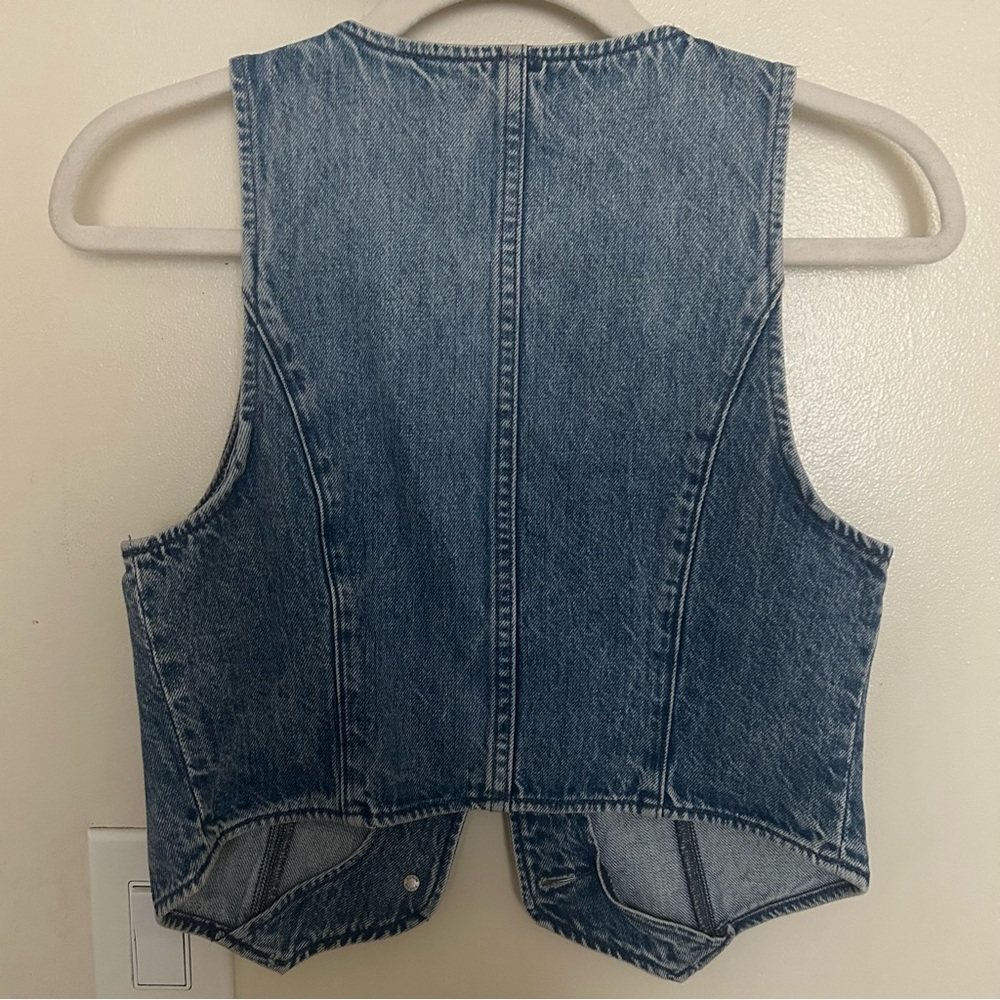 Aritzia Denim Forum The 90’s Mia Denim Vest - Picture 9 of 10